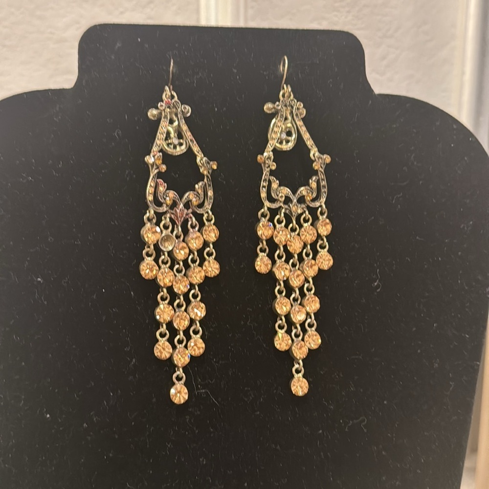 VINTAGE 19 YEARS OLD Chandelier earnings